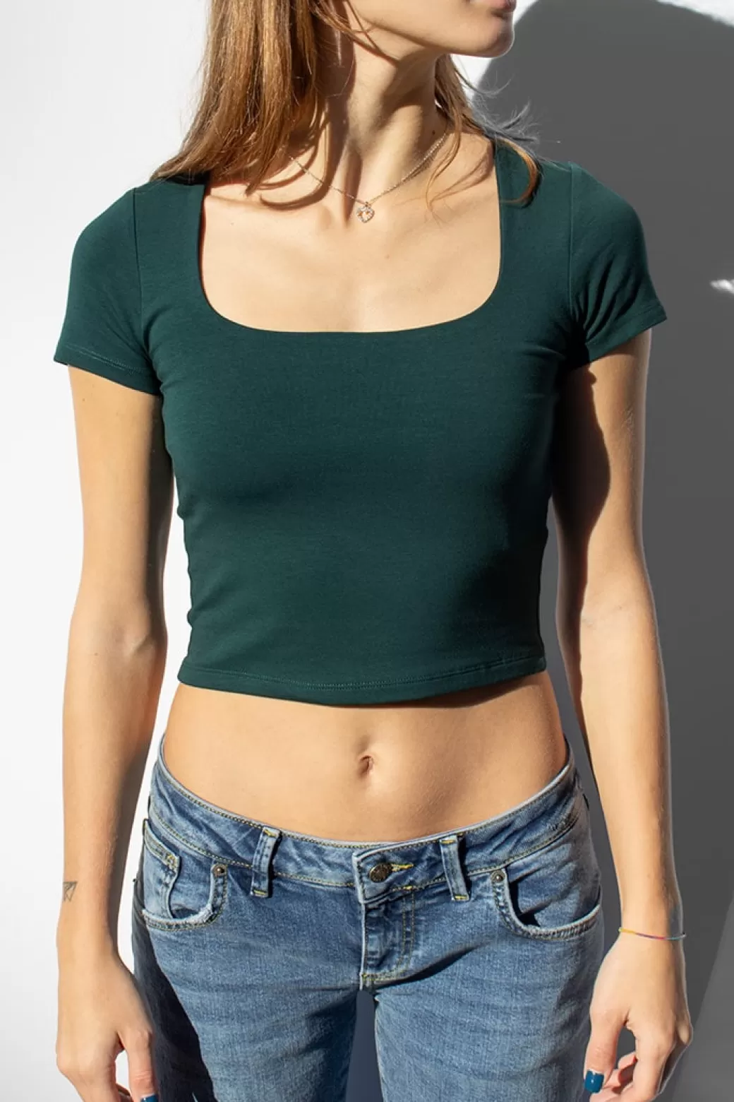 Subdued Camiseta crop escote cuadrado< Camisetas