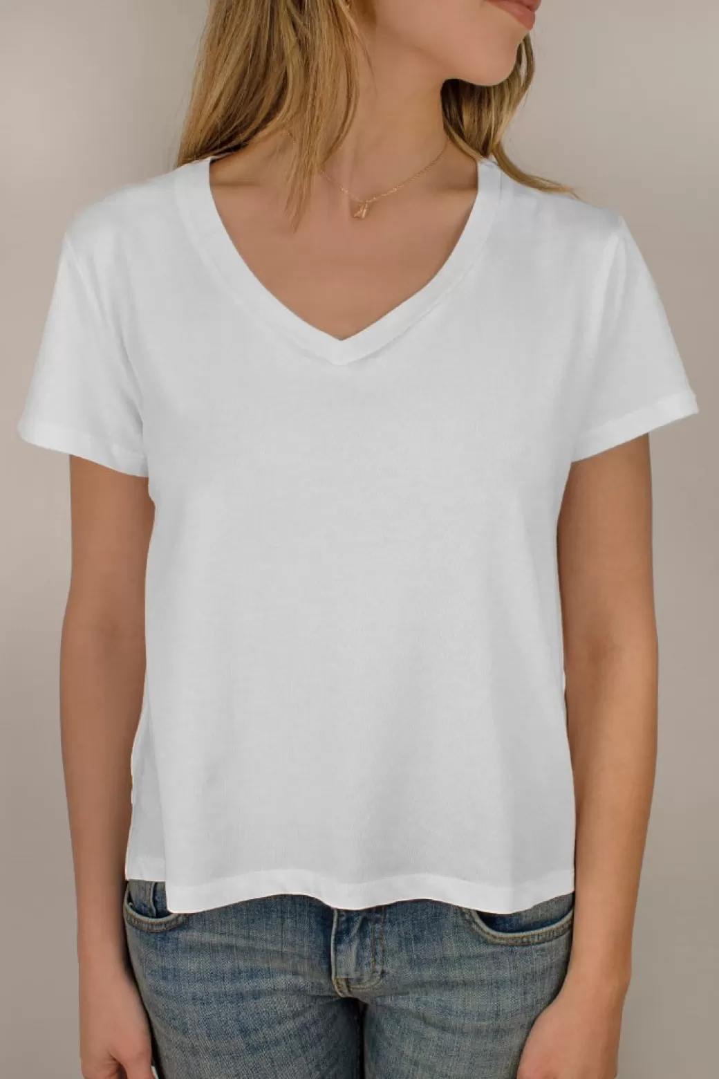 Subdued Camiseta en V< Camisetas