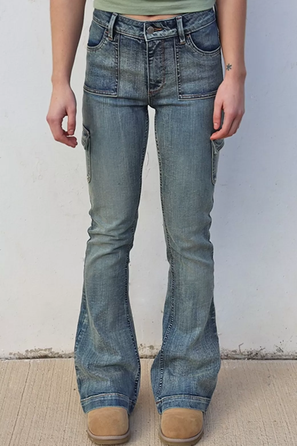 Subdued Jeans flare con bolsillos< Denim