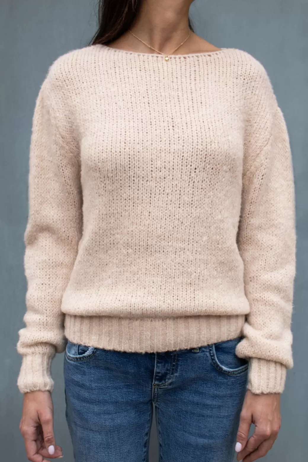 Subdued Openwork sweater< Jerséis